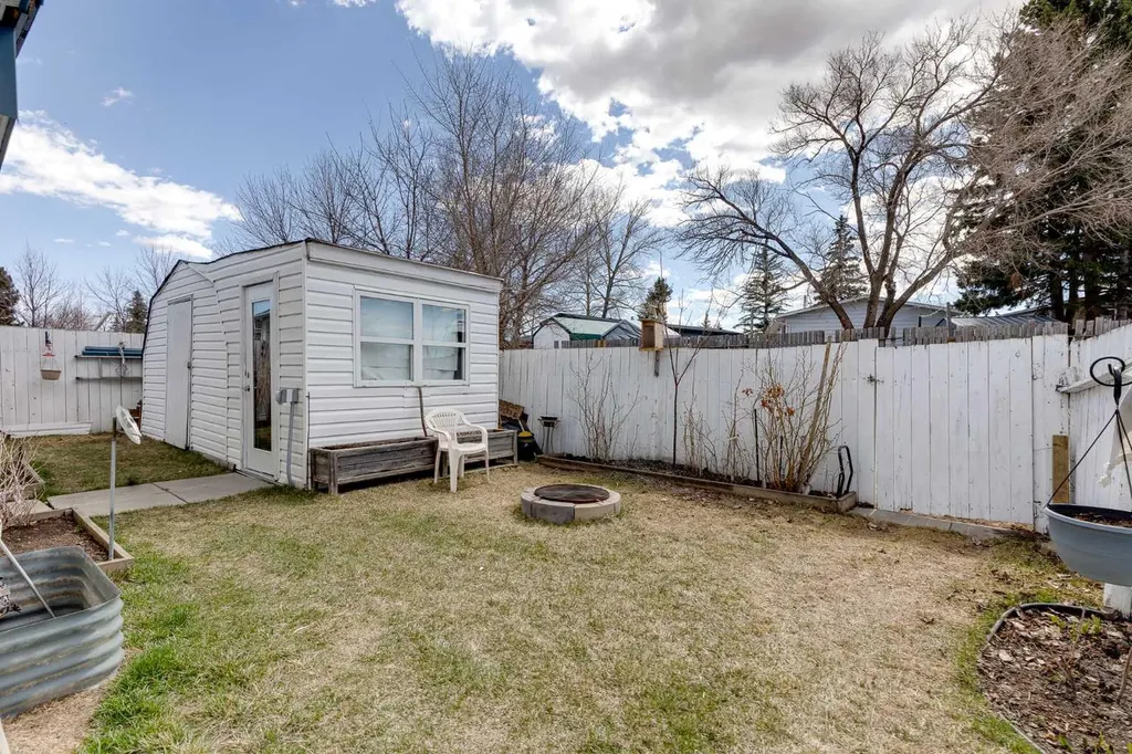 240 Big Hill Circle SE Airdrie AB T4A 1P8