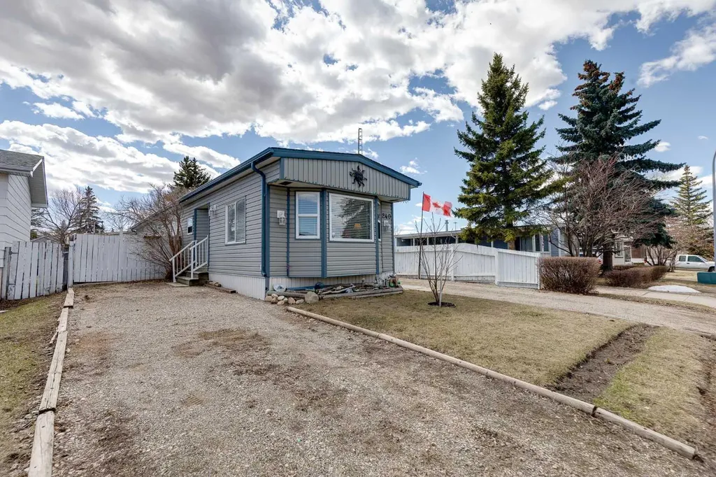 240 Big Hill Circle SE Airdrie AB T4A 1P8