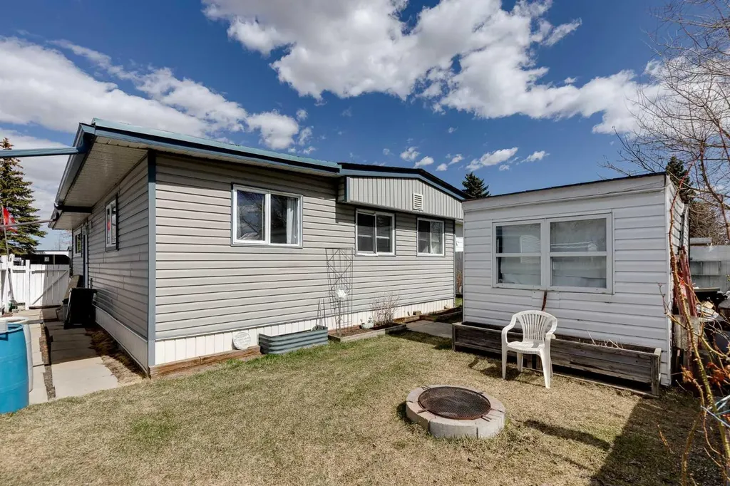 240 Big Hill Circle SE Airdrie AB T4A 1P8