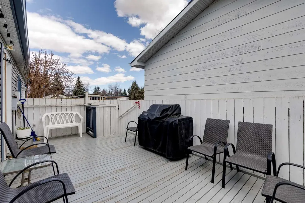 240 Big Hill Circle SE Airdrie AB T4A 1P8