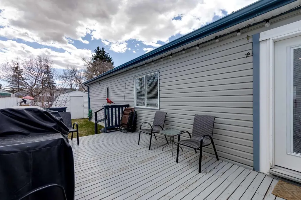 240 Big Hill Circle SE Airdrie AB T4A 1P8