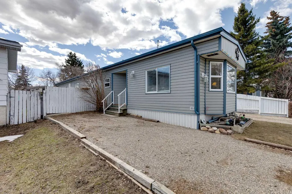 240 Big Hill Circle SE Airdrie AB T4A 1P8