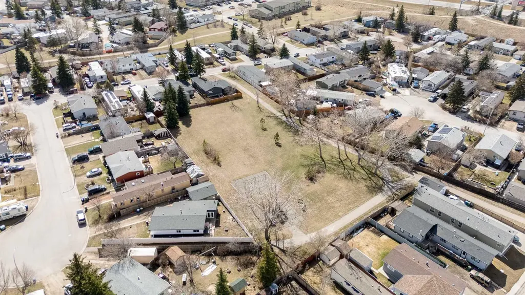 240 Big Hill Circle SE Airdrie AB T4A 1P8