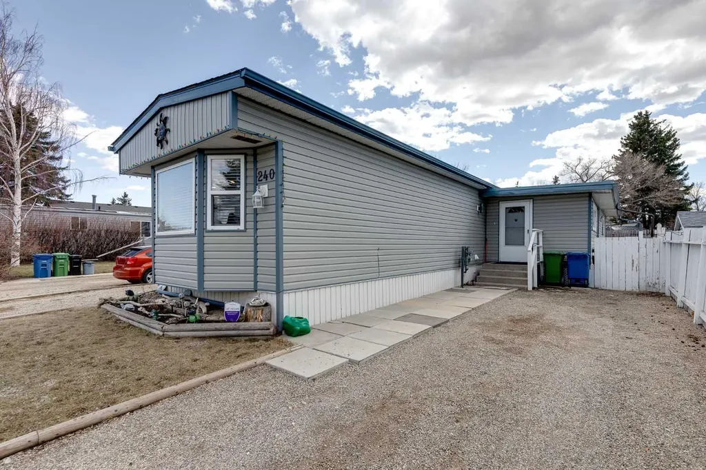 240 Big Hill Circle SE Airdrie AB T4A 1P8
