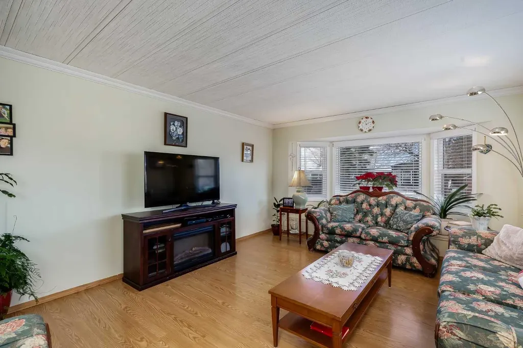 240 Big Hill Circle SE Airdrie AB T4A 1P8