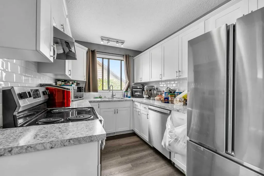 319 Templemont Place NE Calgary AB T1Y 5A7