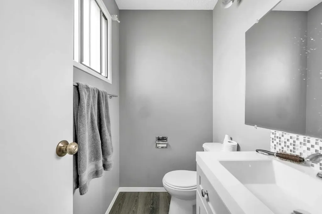 319 Templemont Place NE Calgary AB T1Y 5A7