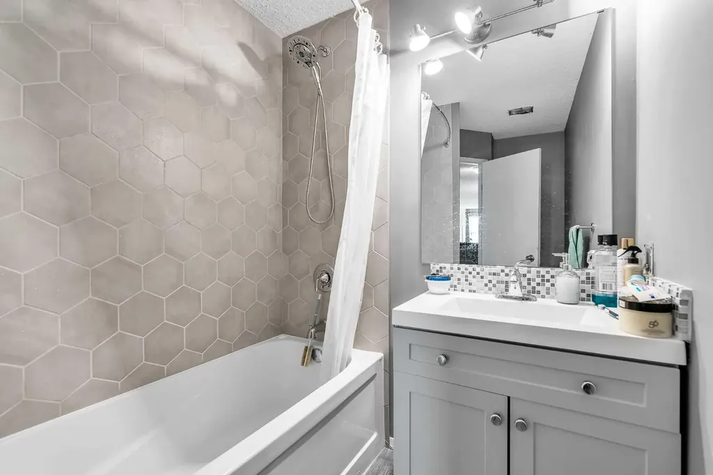 319 Templemont Place NE Calgary AB T1Y 5A7