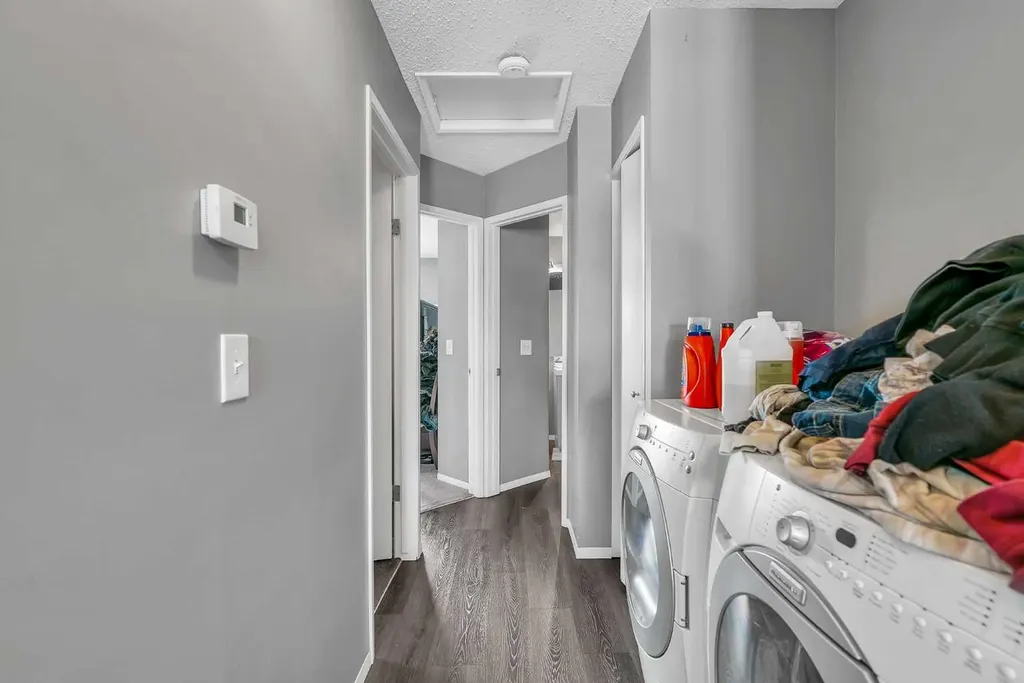 319 Templemont Place NE Calgary AB T1Y 5A7