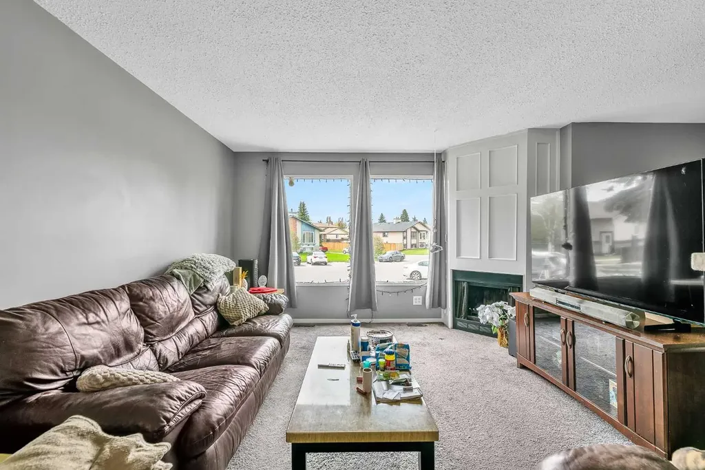 319 Templemont Place NE Calgary AB T1Y 5A7