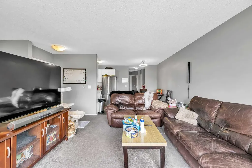 319 Templemont Place NE Calgary AB T1Y 5A7