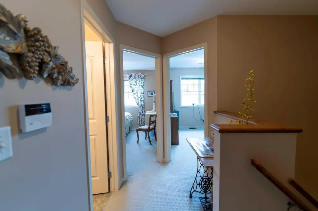 22 Rockyvalley Villas NW Calgary AB T3G 5X3