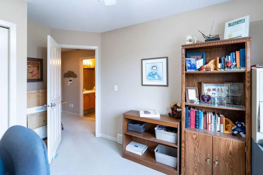 22 Rockyvalley Villas NW Calgary AB T3G 5X3