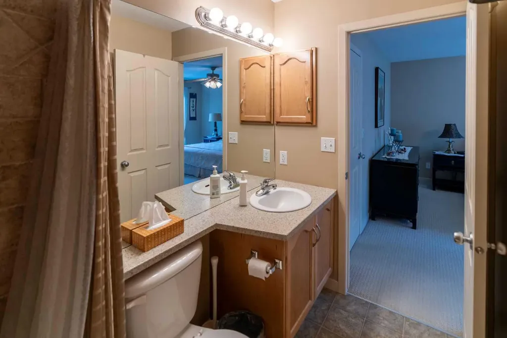 22 Rockyvalley Villas NW Calgary AB T3G 5X3