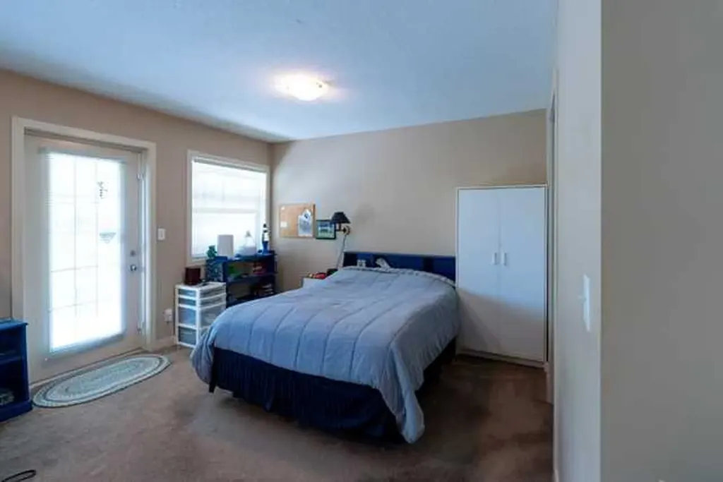 22 Rockyvalley Villas NW Calgary AB T3G 5X3
