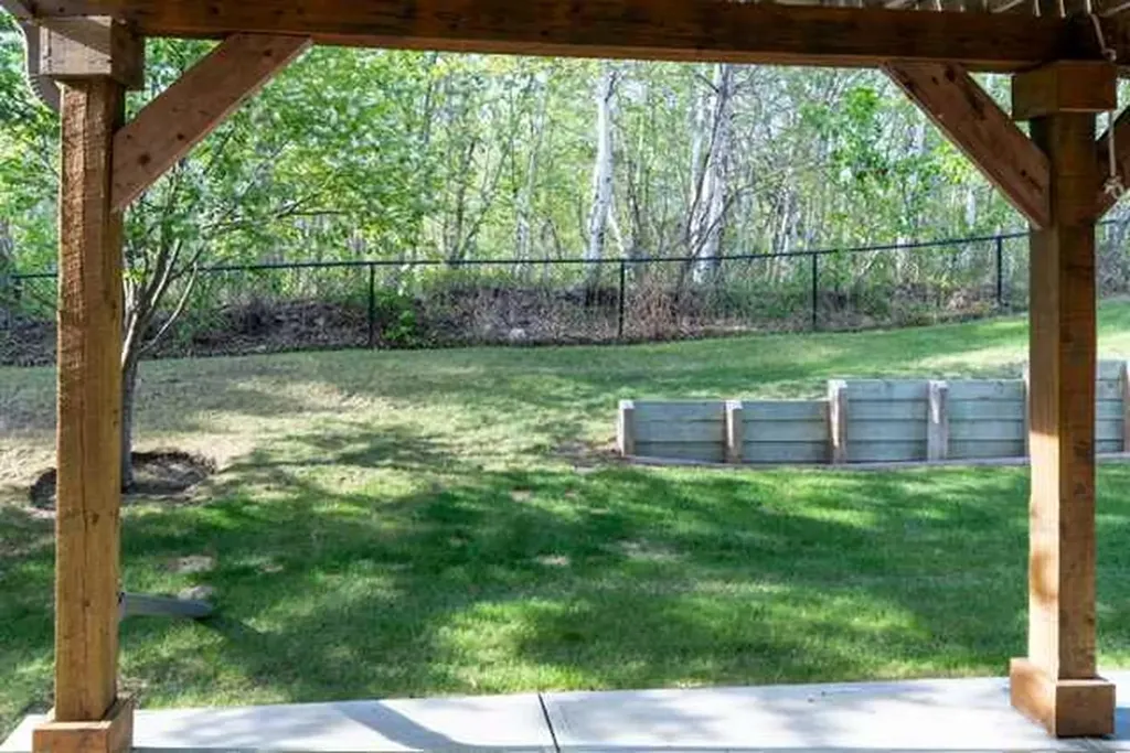 22 Rockyvalley Villas NW Calgary AB T3G 5X3