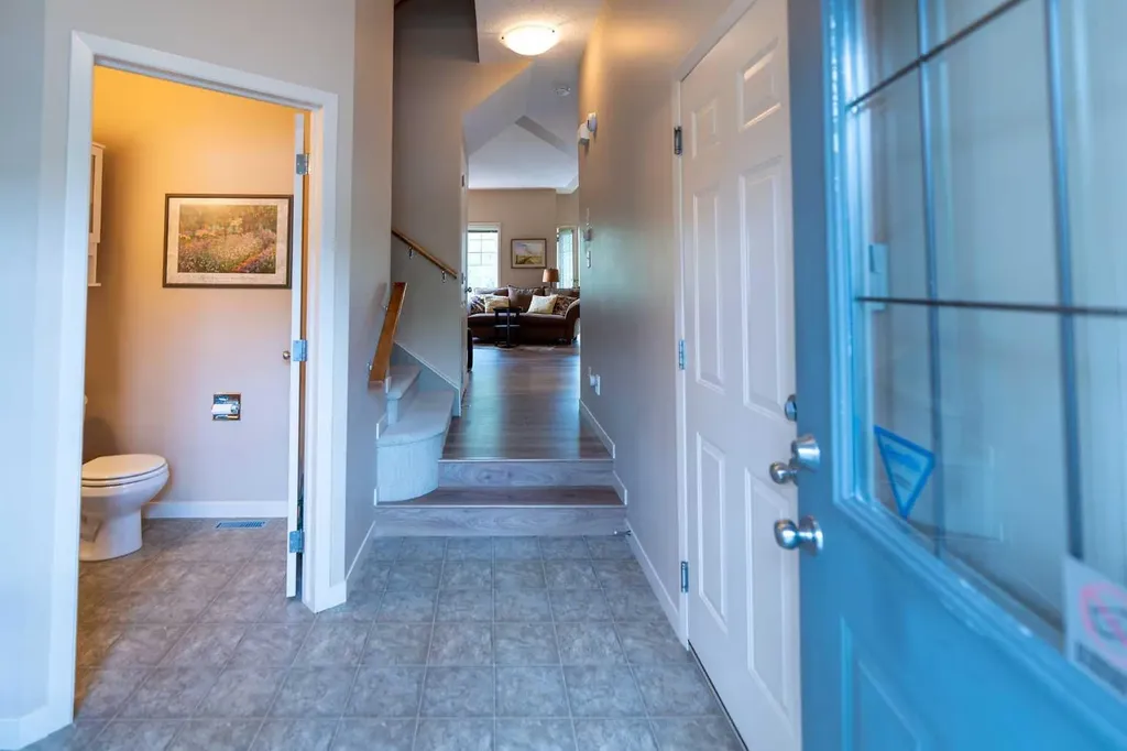 22 Rockyvalley Villas NW Calgary AB T3G 5X3