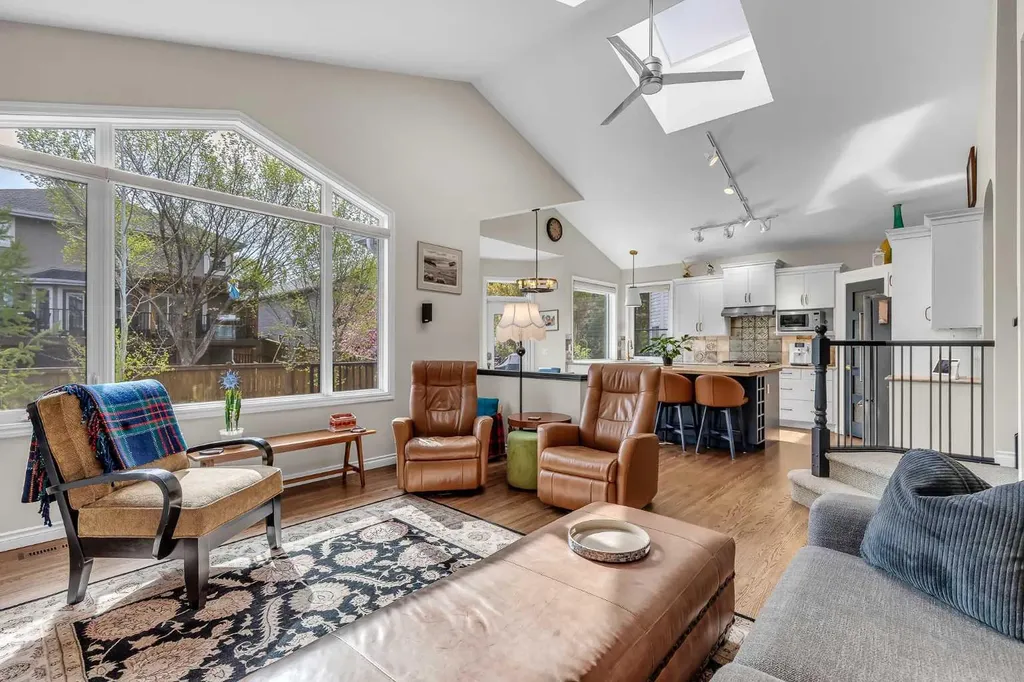 89 Douglasdale Crescent SE Calgary AB T2Z 3A2