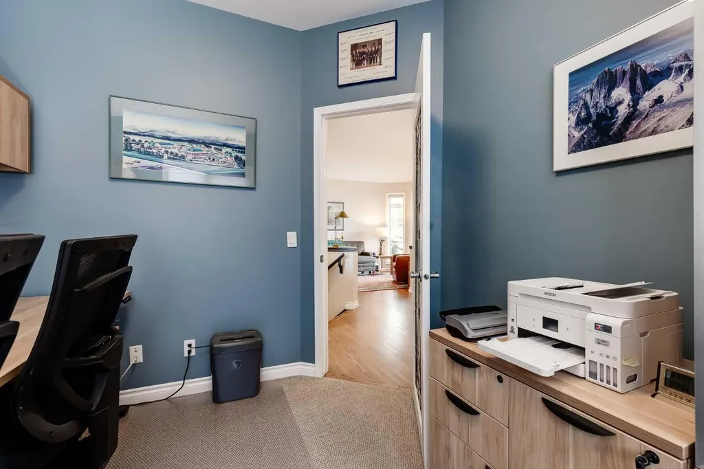89 Douglasdale Crescent SE Calgary AB T2Z 3A2