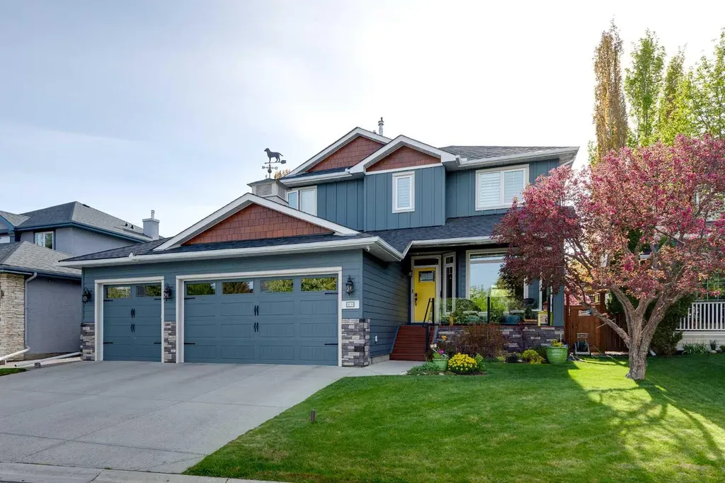 89 Douglasdale Crescent SE Calgary AB T2Z 3A2