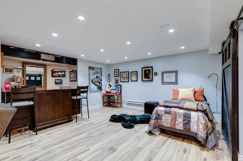 89 Douglasdale Crescent SE Calgary AB T2Z 3A2