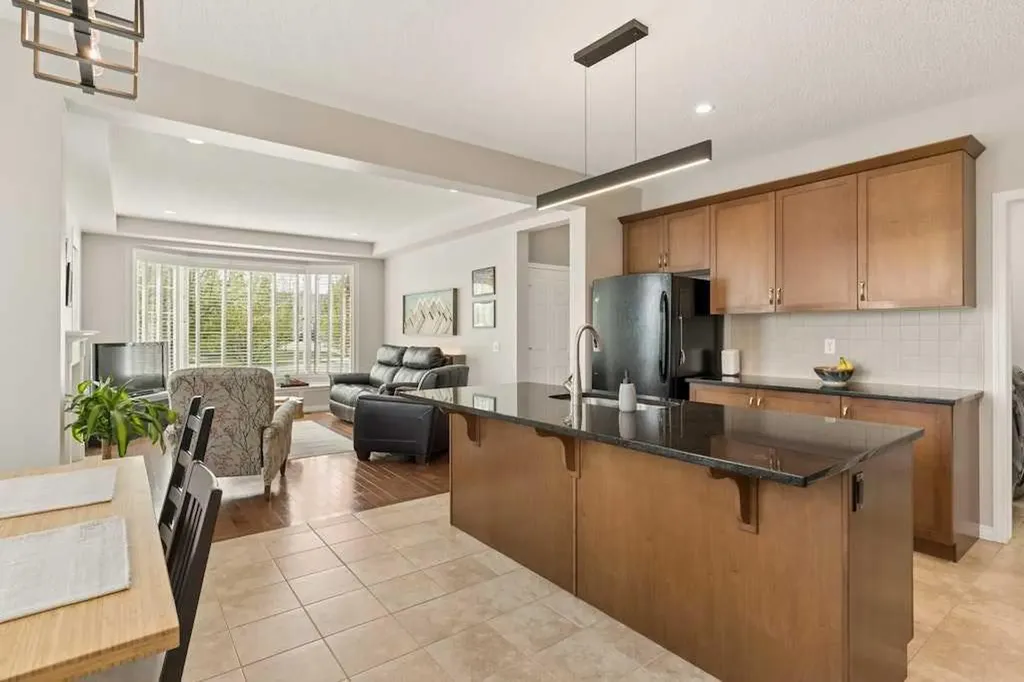 728 Windridge Road SW Airdrie AB T4B 2R1