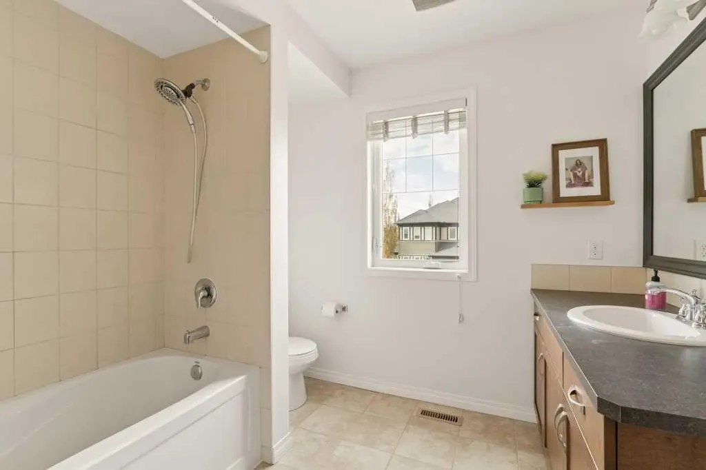 728 Windridge Road SW Airdrie AB T4B 2R1
