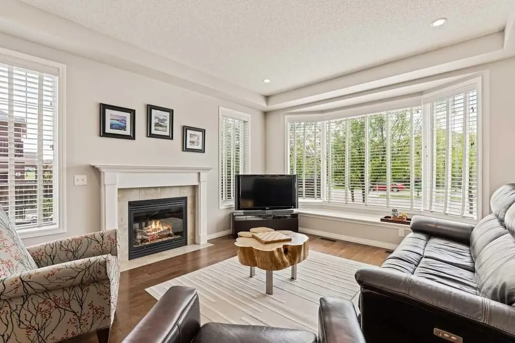 728 Windridge Road SW Airdrie AB T4B 2R1