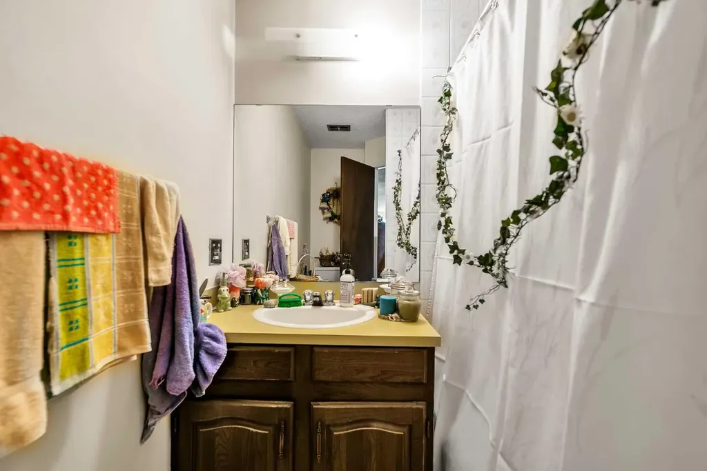 317 Templemont Place NE Calgary AB T1Y 5A7