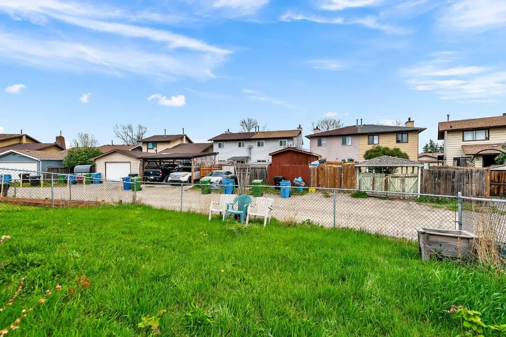 317 Templemont Place NE Calgary AB T1Y 5A7