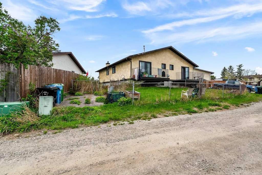 317 Templemont Place NE Calgary AB T1Y 5A7