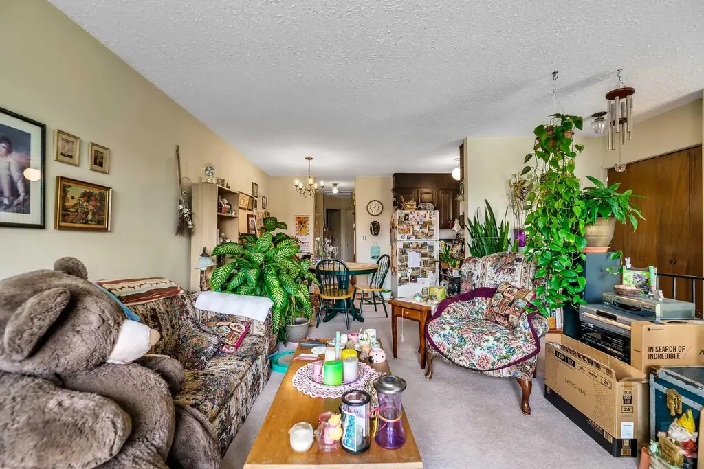 317 Templemont Place NE Calgary AB T1Y 5A7