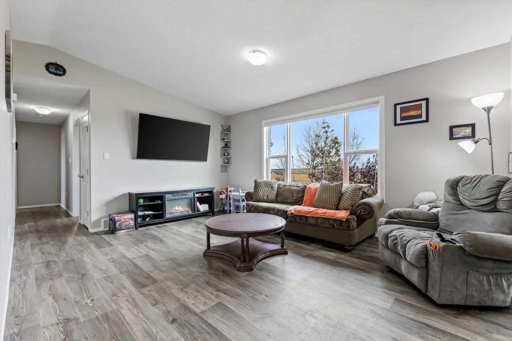 241003 Range Road 235 Rural Wheatland County AB T1P 2B5