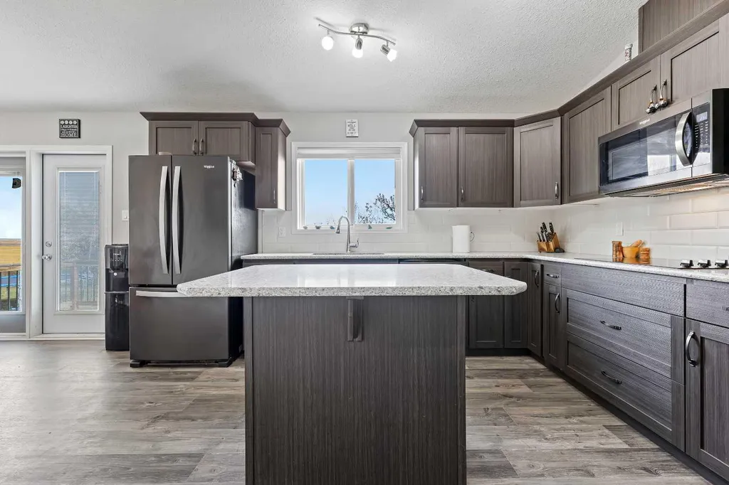 241003 Range Road 235 Rural Wheatland County AB T1P 2B5