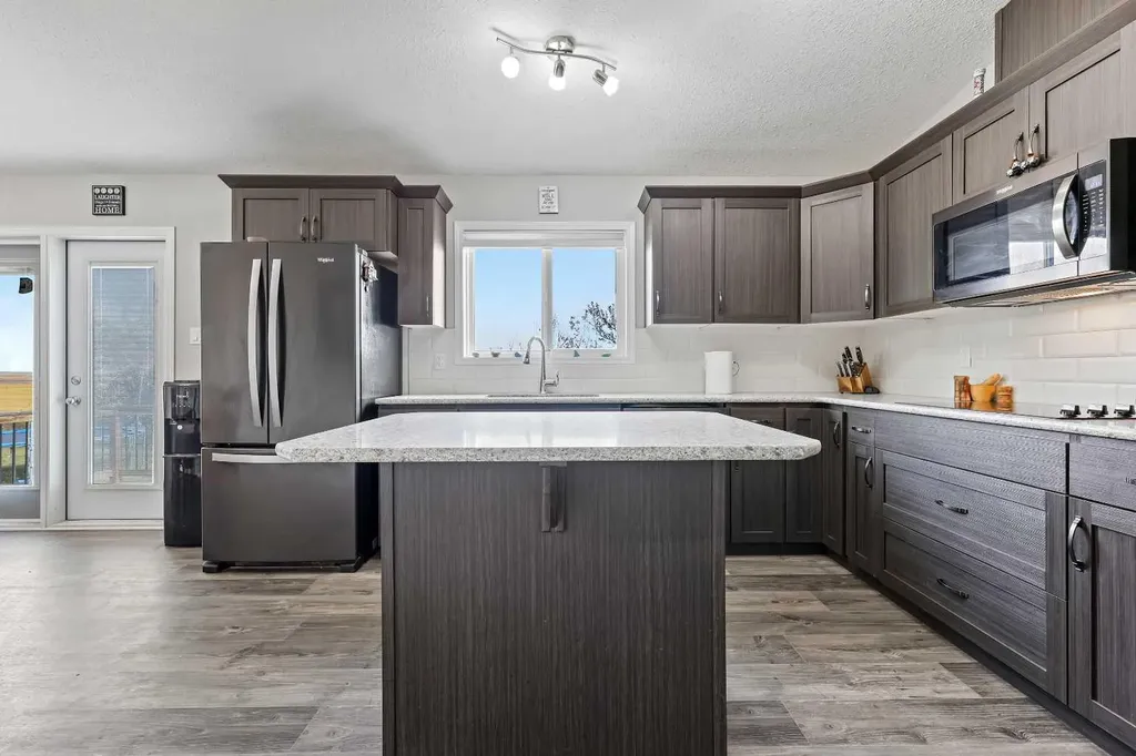 241003 Range Road 235 Rural Wheatland County AB T1P 2B5