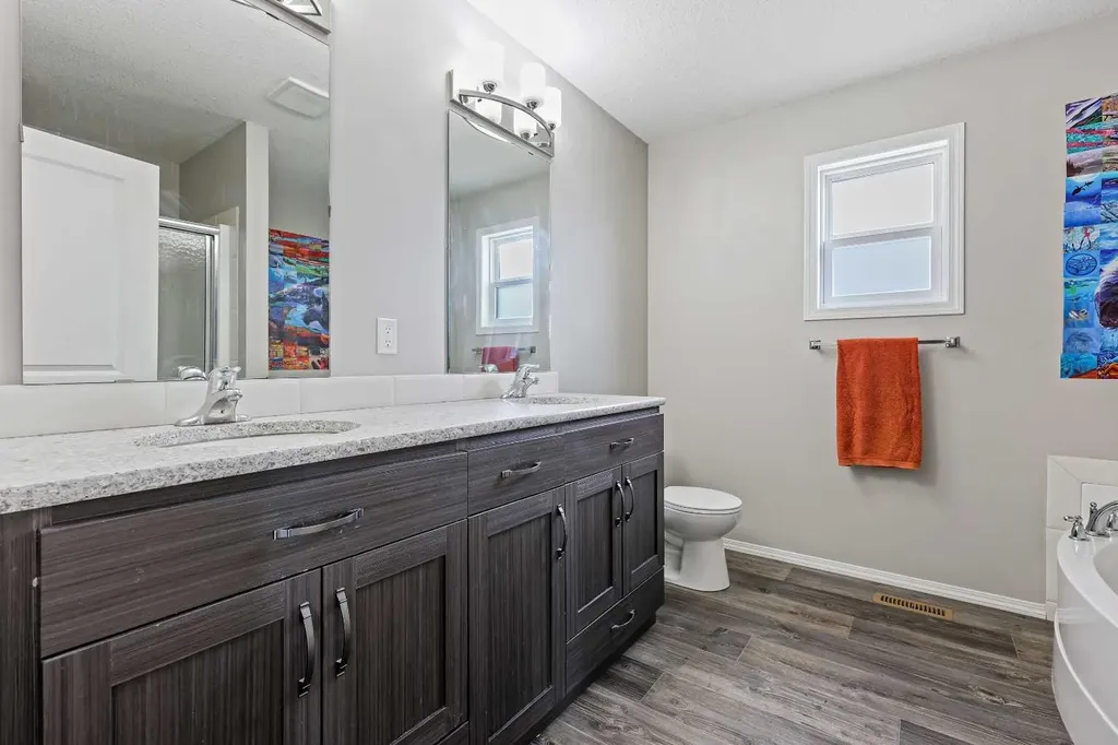 241003 Range Road 235 Rural Wheatland County AB T1P 2B5