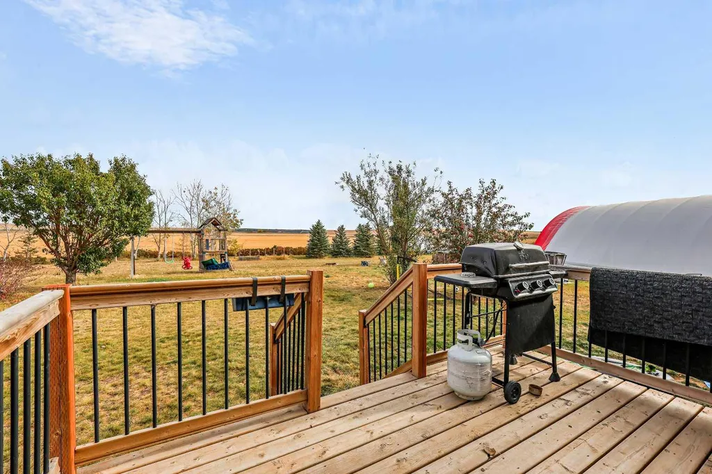 241003 Range Road 235 Rural Wheatland County AB T1P 2B5