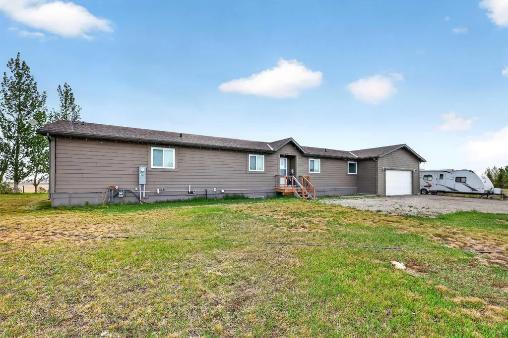 241003 Range Road 235 Rural Wheatland County AB T1P 2B5
