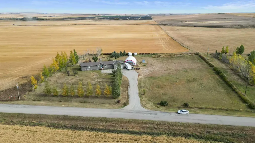 241003 Range Road 235 Rural Wheatland County AB T1P 2B5