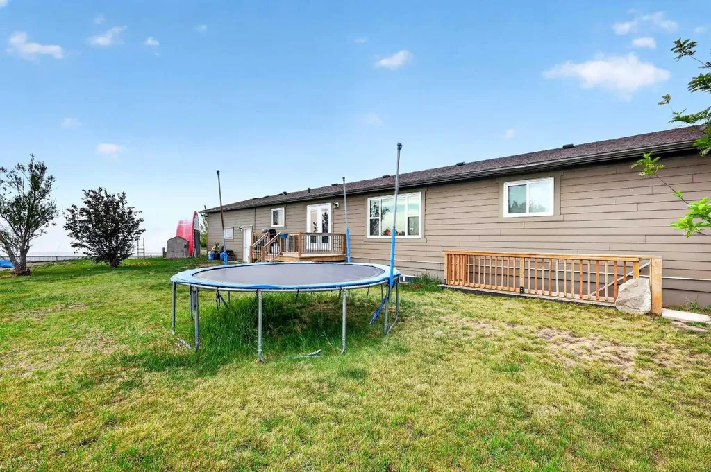241003 Range Road 235 Rural Wheatland County AB T1P 2B5