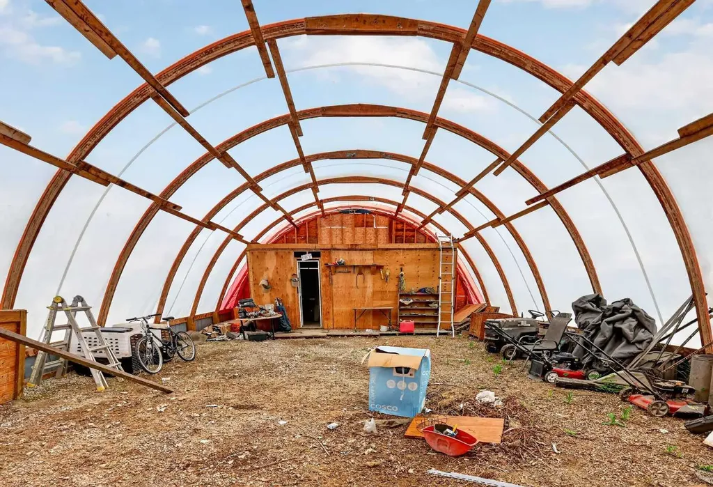241003 Range Road 235 Rural Wheatland County AB T1P 2B5