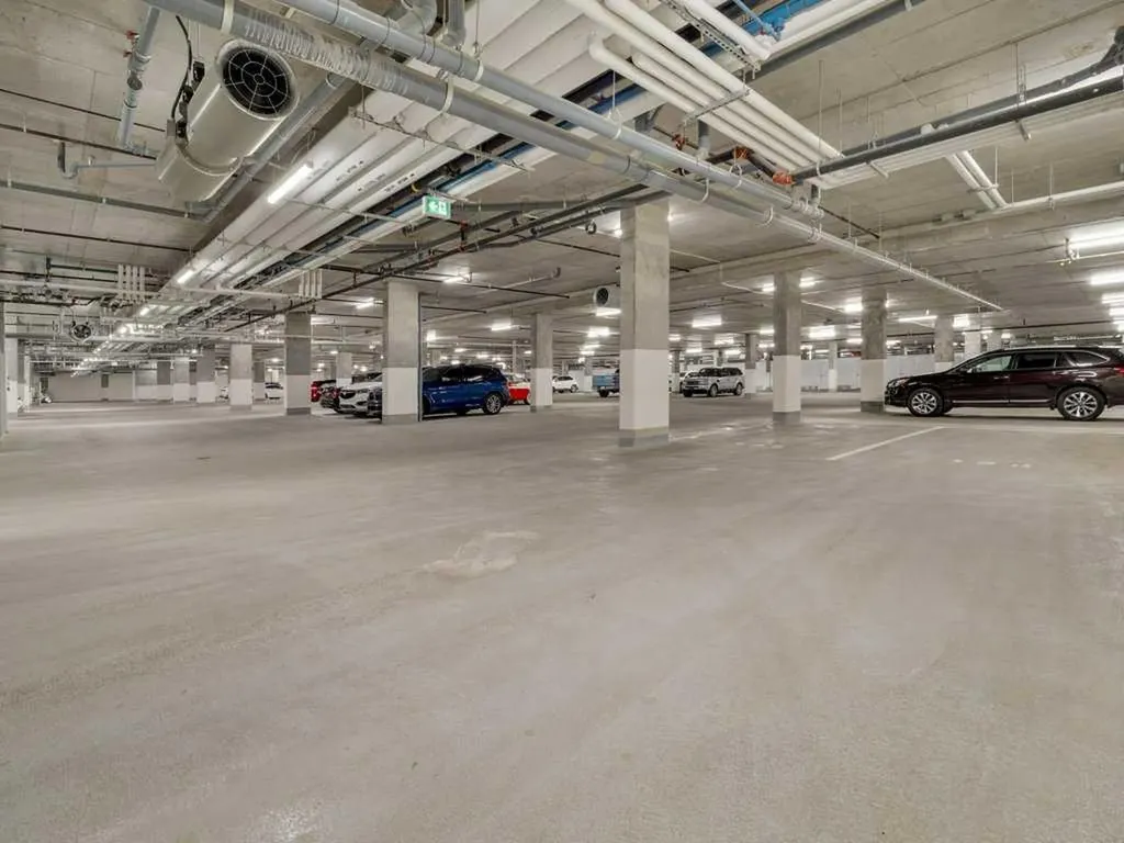 102 Scenic Drive N Lethbridge AB T1H 5L9