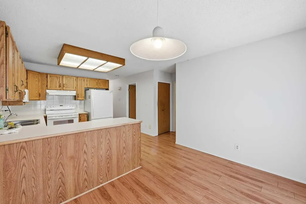 60 Rundlelawn Green NE Calgary AB T1Y 6S5