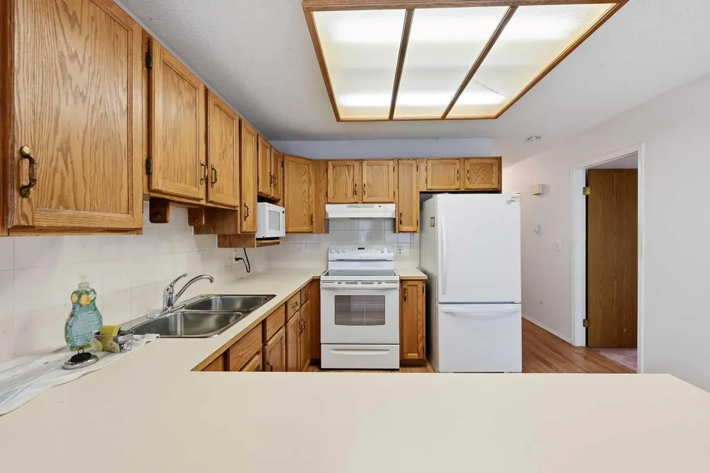 60 Rundlelawn Green NE Calgary AB T1Y 6S5