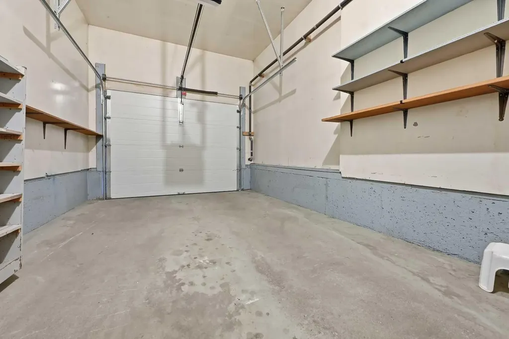 60 Rundlelawn Green NE Calgary AB T1Y 6S5