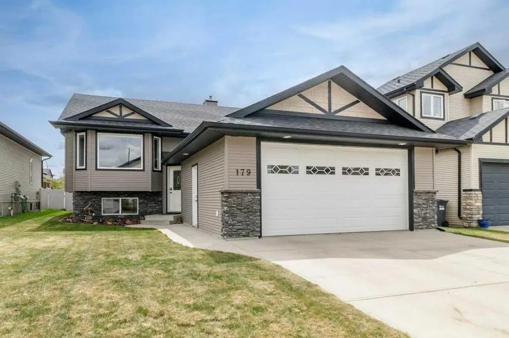 179 Issard Close Red Deer AB T4R 0C2