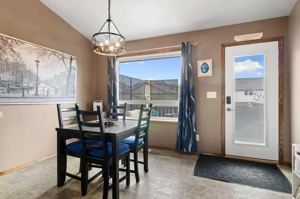 179 Issard Close Red Deer AB T4R 0C2