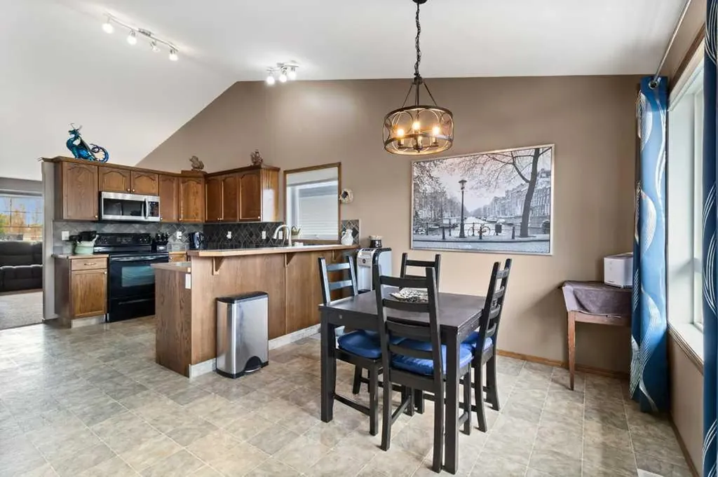 179 Issard Close Red Deer AB T4R 0C2