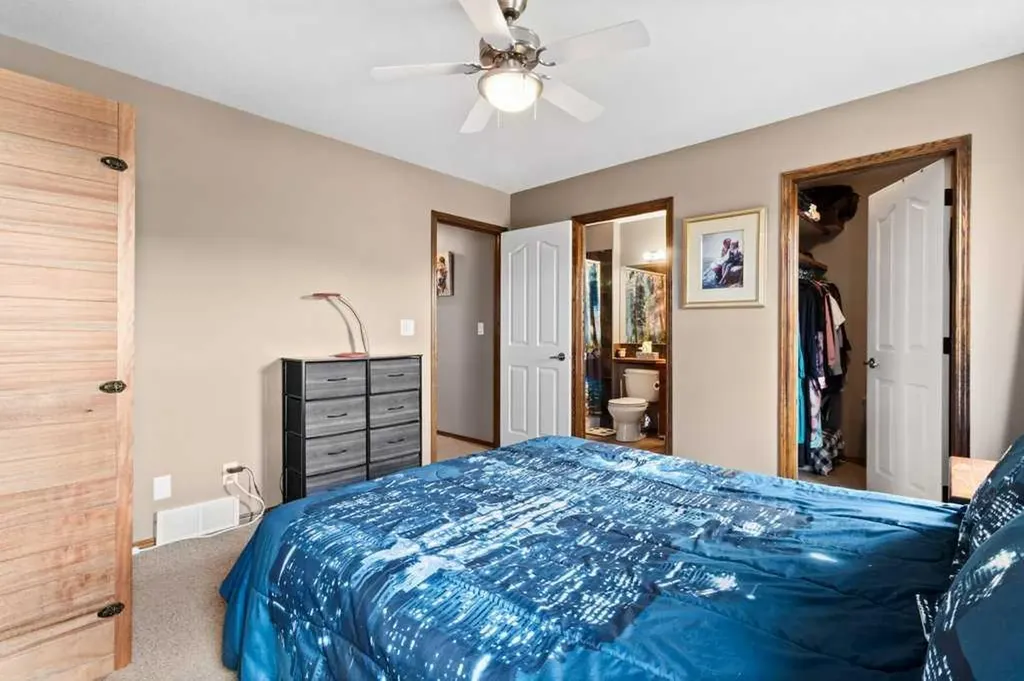 179 Issard Close Red Deer AB T4R 0C2