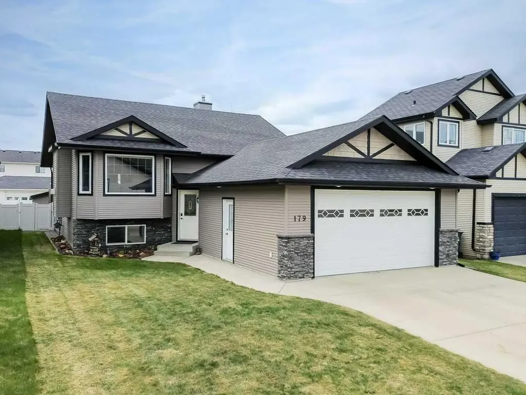 179 Issard Close Red Deer AB T4R 0C2